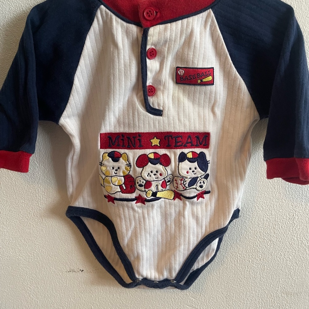 Vintage Cuddle Crew Onesie 6-9 Months